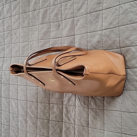 Coach Purse - Picture 4 of 14